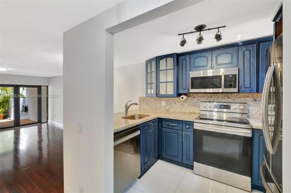 River Club Townhouse, 1901 NW South River Dr #14B, Miami, Florida 33125, image 3