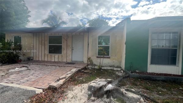 Leslie Estates, 19585 NW 29th Ct, Miami Gardens, Florida 33056, image 3