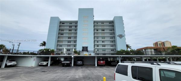 3040 Lake Shore Dr, Riviera Beach, Florida 33404, image 1