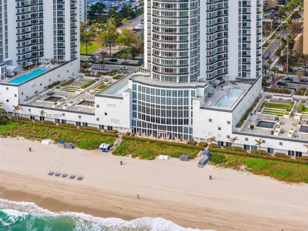 Tdr Tower 2, 15901 Collins Ave #2907, Sunny Isles Beach, Florida 33160, image 3