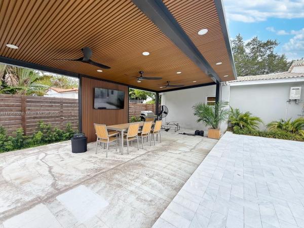 Spring View, 1250 Oriole Ave, Miami Springs, Florida 33166, image 2