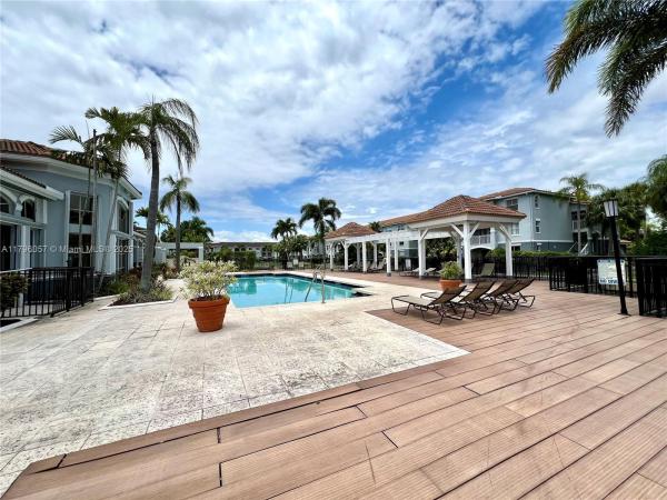 La Via, 150 NW 96th Ave #9208, Pembroke Pines, Florida 33024, image 3