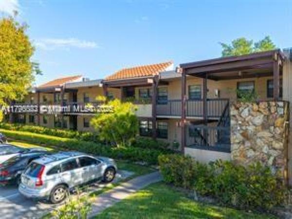 Fairview Of California Club, 20841 San Simeon Way #104, Ives Estates, Florida 33179, image 3