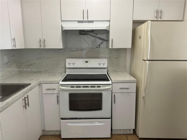 Bella Venezia, 525 W 69th St #212, Hialeah, Florida 33014, image 2
