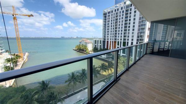 Icon Bay, 460 NE 28th St #802, Miami, Florida 33137, image 1