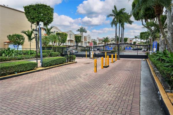 Coral Pointe Townhomes, 8665 NW 6th Ln #1-202, Fountainebleau, Florida 33126, image 2