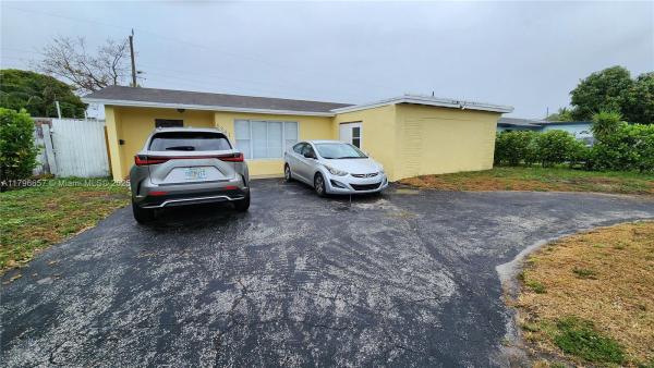 Driftwood Acres, 6881 Sheridan St, Hollywood, Florida 33024, image 2
