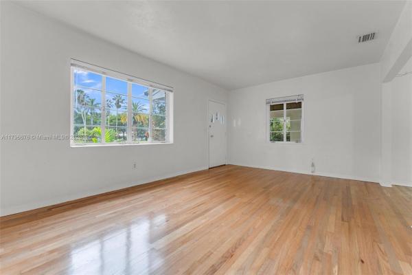 69 NE 115th St, Unincorporated Dade County, Florida 33161, image 3