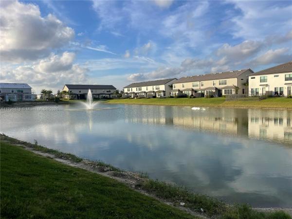 Oak Tree, 2151 S Appleton Cir S #2151, Oakland Park, Florida 33309, image 1