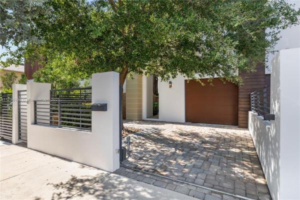 Sandpiper Cove At Percival, 3243 Percival Ave, Miami, Florida 33133, image 3