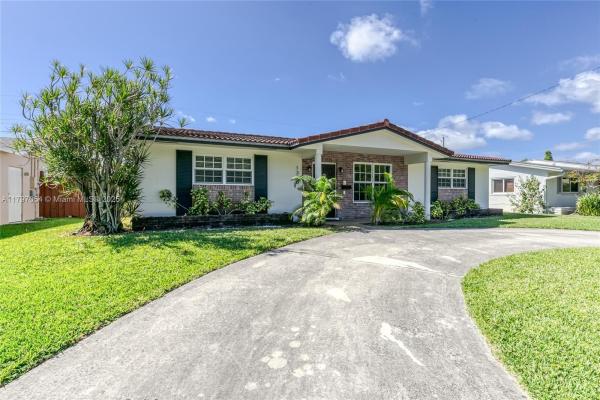 Country Club Homes, 1320 Arthur St, Hollywood, Florida 33019, image 1