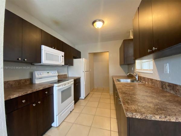 Palmland Estates, 1820 NW 188th Ter, Miami Gardens, Florida 33056, image 3