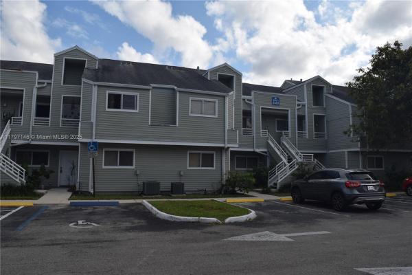 Summer Lake, 3453 NW 44th St #101, Oakland Park, Florida 33309, image 1