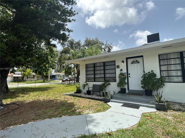 Hollywood Little Ranches, 436 N 28th Ave, Hollywood, Florida 33020, image 1