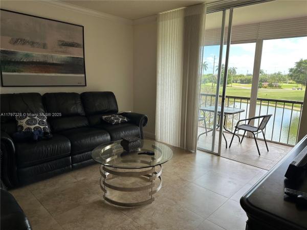 Hollybrook Golf & Tennis Club, 9320 S Hollybrook Lake Dr #303, Pembroke Pines, Florida 33025, image 1