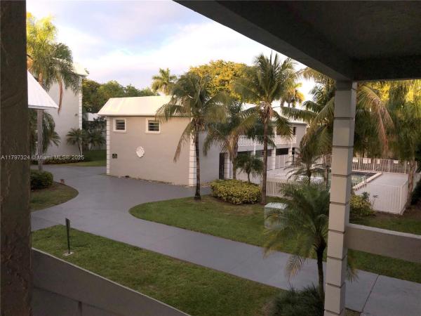 Village Homes & Condos At Palmetto Bay, 17255 SW 95th Ave #213, Palmetto Bay, Florida 33157, image 1