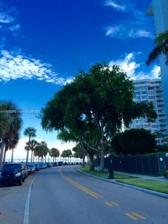 Brickell Bay Tower, 1408 Brickell Bay Dr #103, Miami, Florida 33131, image 3