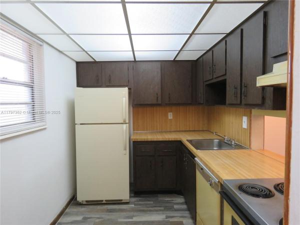 13707 Kendale Lakes Cir #PH2, Miami, Florida 33183, image 1