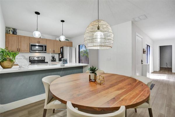 Ridgewood, 9136A SW 20th Pl, Davie, Florida 33324, image 3