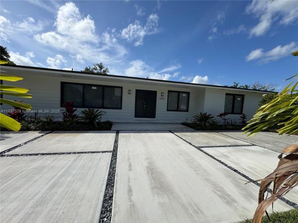 10055 SW 135th St, Unincorporated Dade County, Florida 33176, image 1