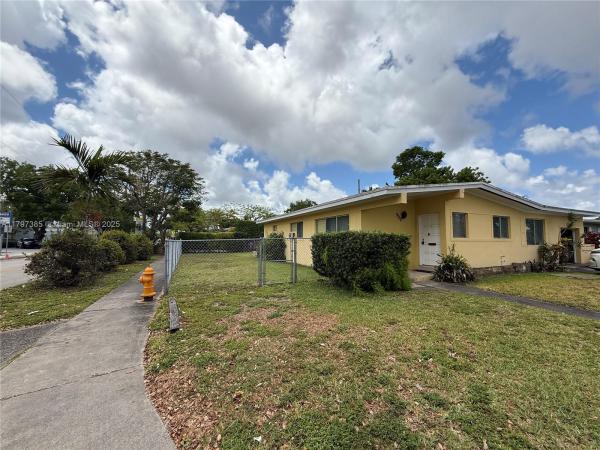 Miller Heights, 9300 SW 52nd Ter, Olympia Heights, Florida 33165, image 2