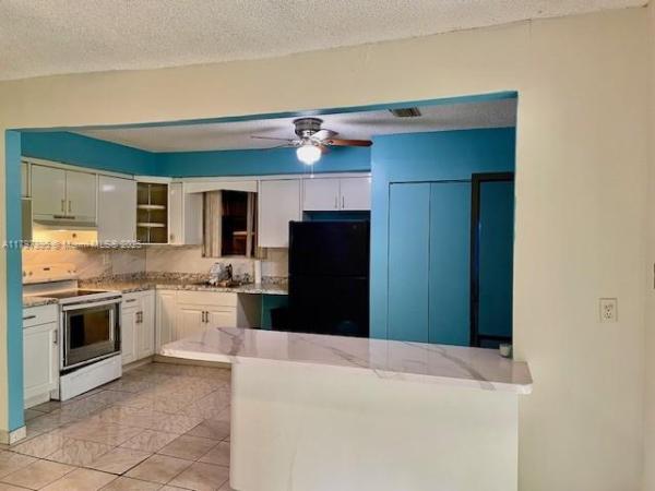 Judy Manors, 251 NE 170th St, North Miami Beach, Florida 33162, image 3