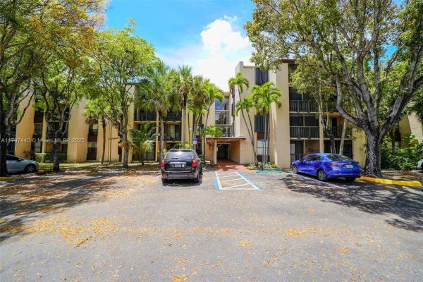14201 N Kendall Dr #411D, Unincorporated Dade County, Florida 33186, image 1