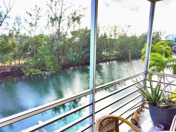 Eastern Shores White House, 3660 NE 166 St #302, North Miami Beach, Florida 33160, image 1
