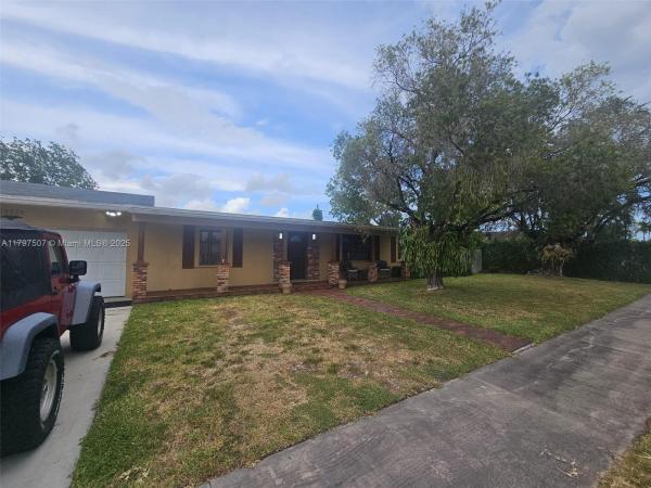 Westwood Lakes Residential, 10775 Westwood Lake Dr, Westwood Lakes, Florida 33165, image 3