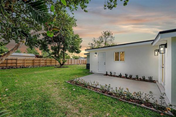 Tropical Estates, 10051 SW 48th St, Olympia Heights, Florida 33165, image 2
