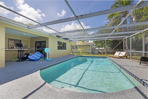 Highland Oak Gardens, 20375 NE 22nd Pl, Ojus, Florida 33180, image 3