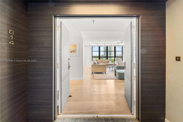 Nine Island Avenue, 9 Island Ave #814, Miami Beach, Florida 33139, image 2