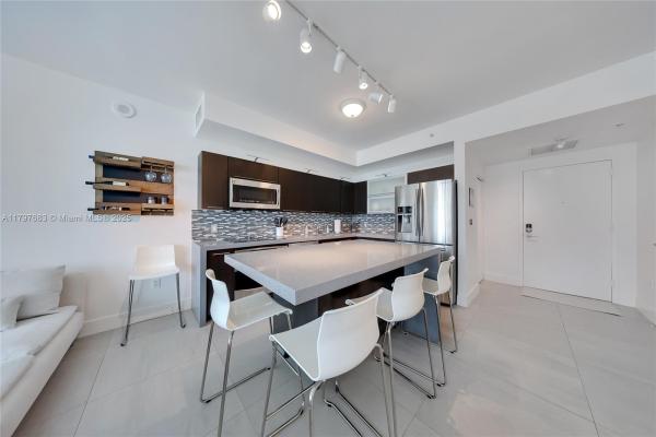 The Ivy At Riverfront, 90 SW 3rd St #1514, Miami, Florida 33130, image 1