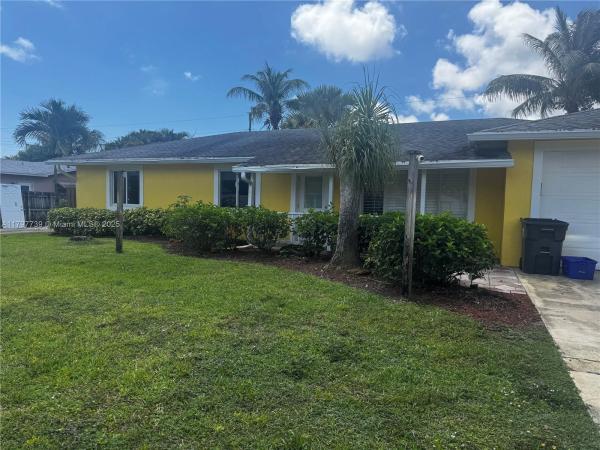 Hypoluxo Village, 3170 Buccaneer Rd, Lake Worth Beach, Florida 33462, image 1