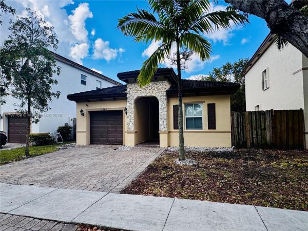 Atlantis At Oasis, 2442 NE 3rd Ct, Homestead, Florida 33033, image 3