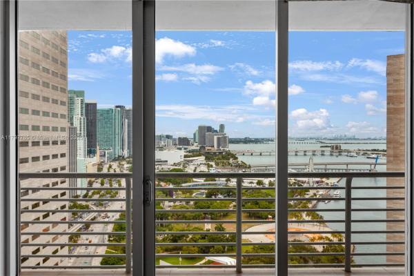 One Miami West, 325 S Biscayne Blvd #3222, Miami, Florida 33131, image 1