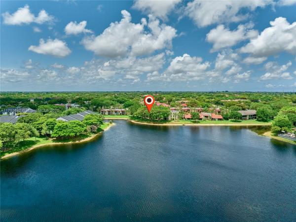 Lakeside Of Banyan Springs, 5380 Cedar Lake Dr #204, Boynton Beach, Florida 33437, image 2