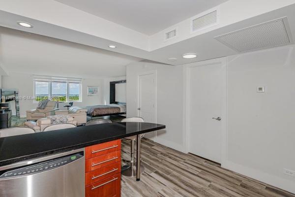 Roney Palace, 2301 Collins Ave #1532, Miami Beach, Florida 33139, image 2