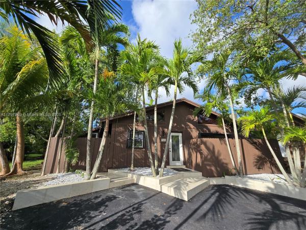 11320 SW 112th Circle Ln E, Miami, Florida 33176, image 1