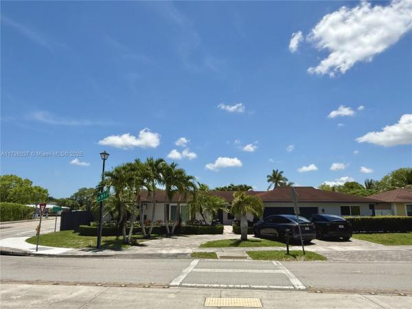 Winston Park, 13500 SW 79th St, Kendale Lakes, Florida 33183, image 1