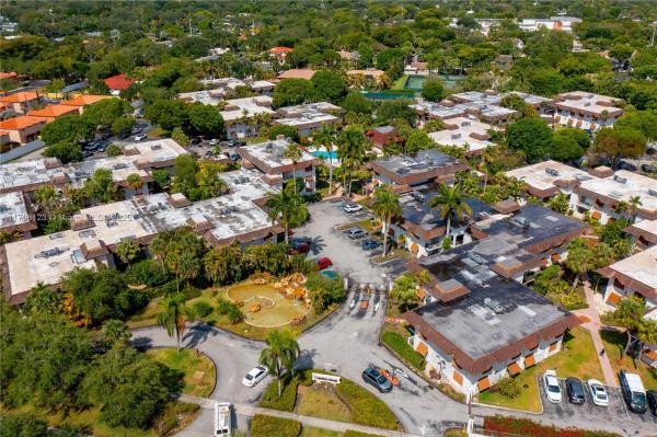 Kingston Square, 9456 SW 77th Ave #T6, Kendall, Florida 33156, image 3