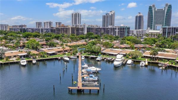 Harbourwood Villas, 2751 S Parkview Dr #2751, Hallandale Beach, Florida 33009, image 1