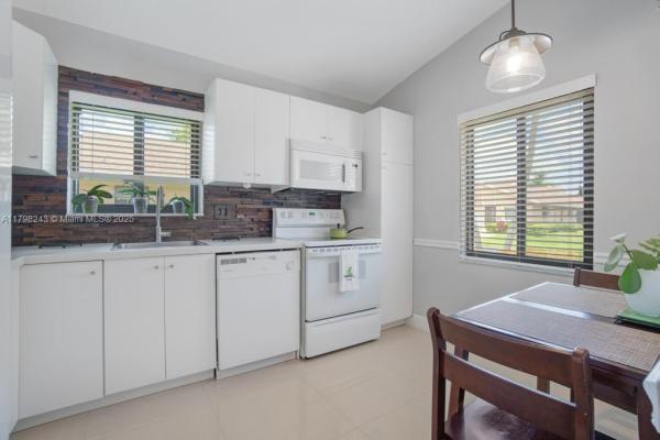 Eastgate At Whisper Walk, 8080 Sweetbriar Way, Boca Raton, Florida 33496, image 2
