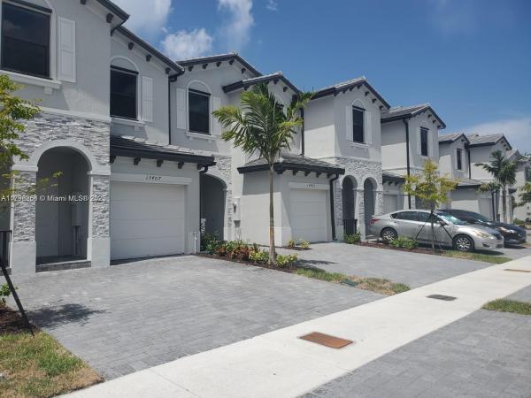 Pine Vista, 13407 SW 287th St, Leisure City, Florida 33033, image 3