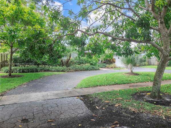 Plantation Park Lakesites, 5510 SW 6th St, Plantation, Florida 33317, image 2