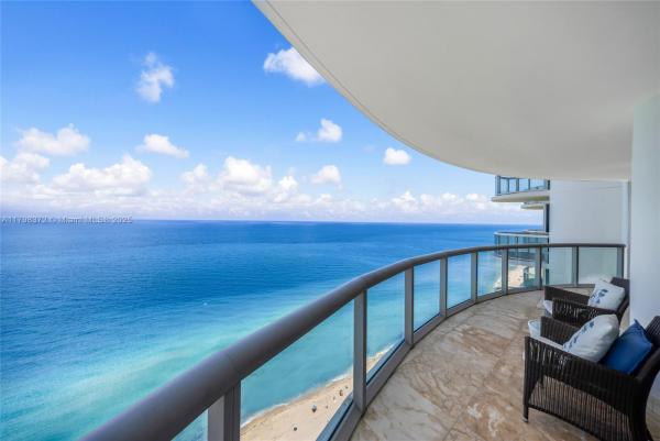 Akoya, 6365 Collins Ave #3202, Miami Beach, Florida 33141, image 1