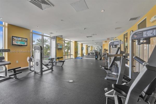 Duo West, 1745 E Hallandale Beach Blvd #2105W, Hallandale Beach, Florida 33009, image 2