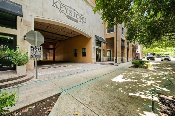 Keystone Villas, 3530 SW 22 St #614, Miami, Florida 33145, image 1