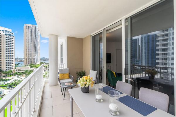 Courvoisier Courts, 701 Brickell Key Blvd #1408, Miami, Florida 33131, image 2