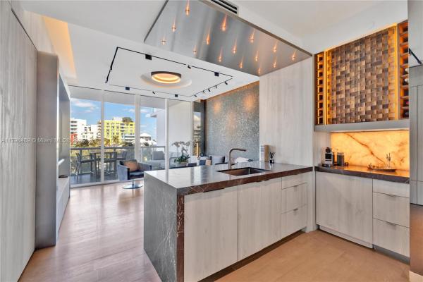 Continuum On South Beach The North Tower, 50 S Pointe Dr #613, Miami Beach, Florida 33139, image 1